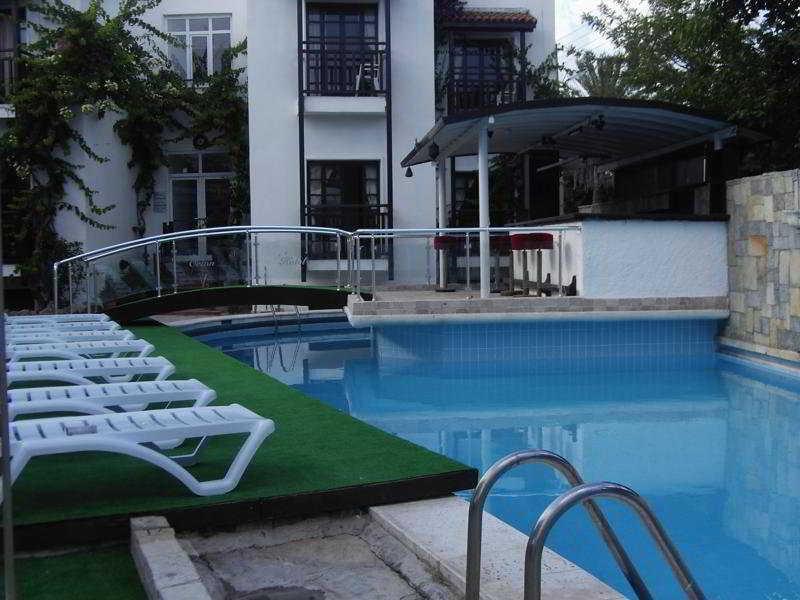 Orion Hotel Bitez Esterno foto