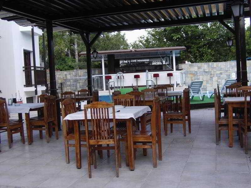 Orion Hotel Bitez Esterno foto
